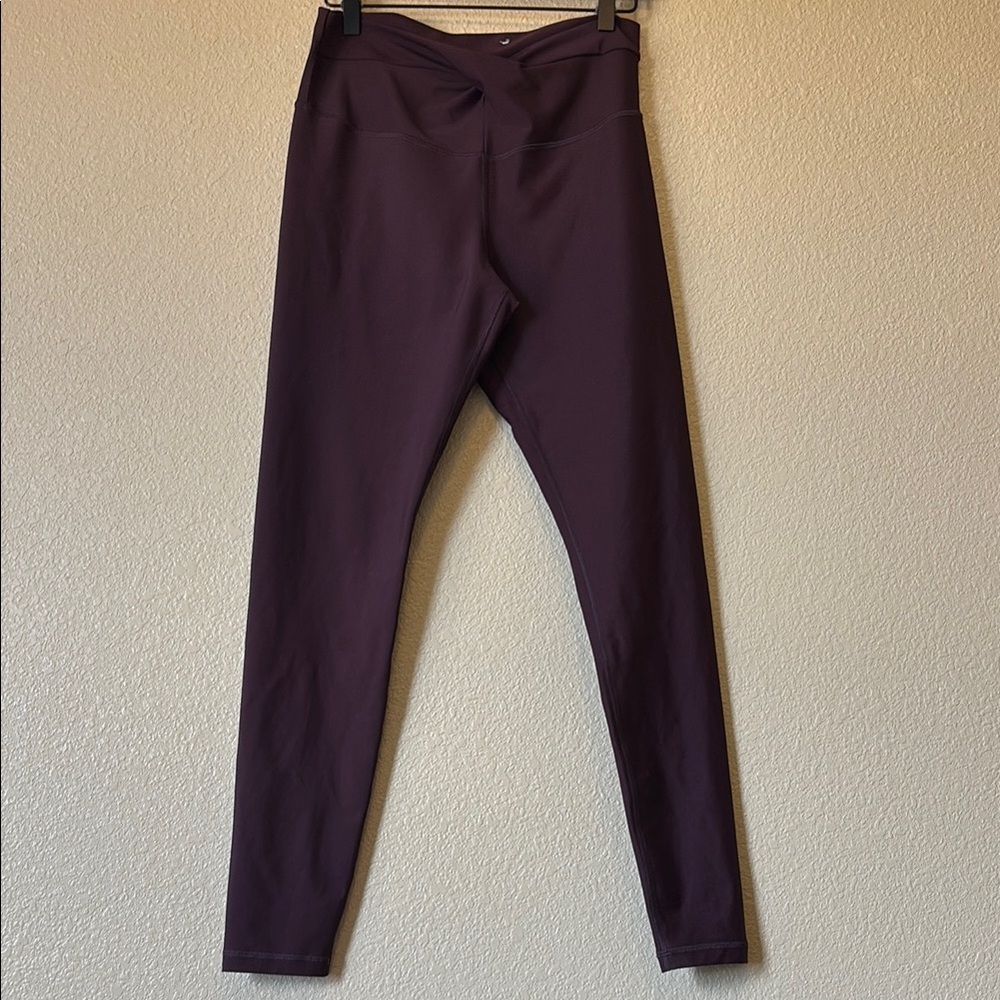 Old Navy Women's Plum colored Leggings